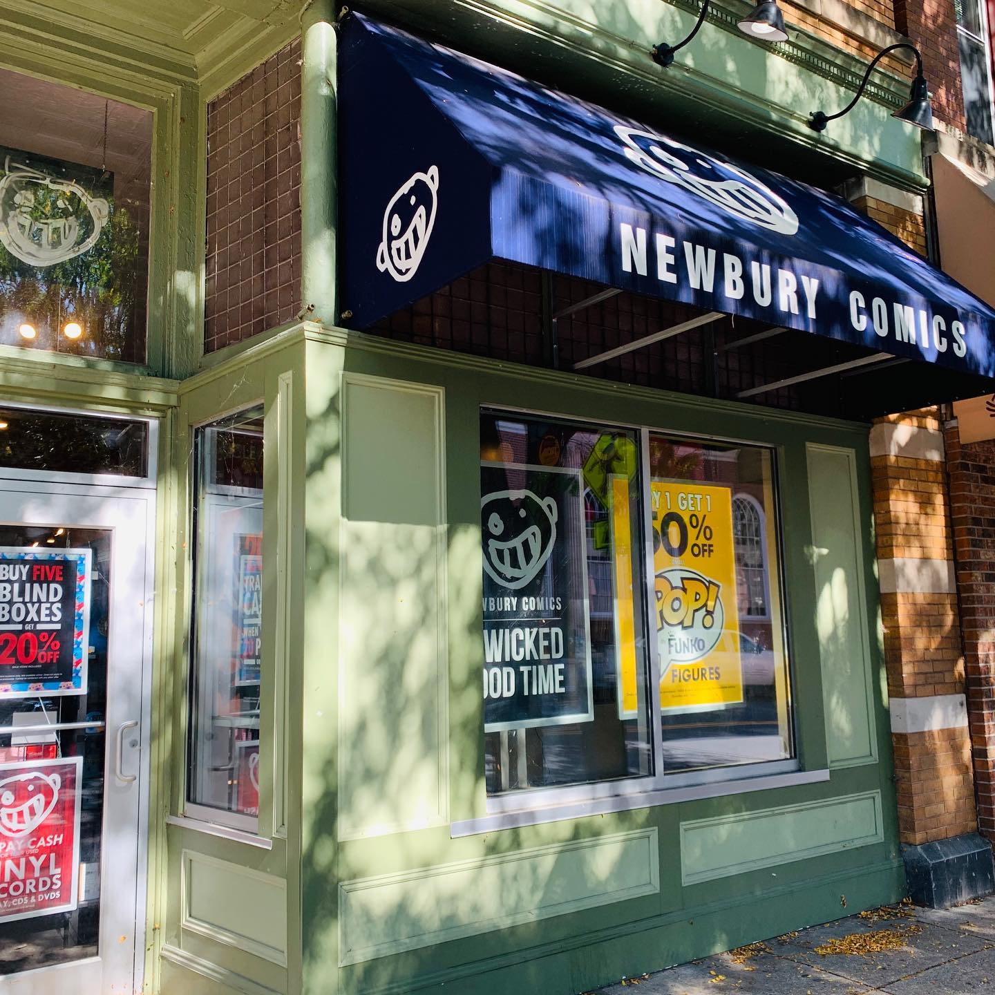 Top 7 Ways to Explore Newbury Comics in 2025: Discover Unique Finds!